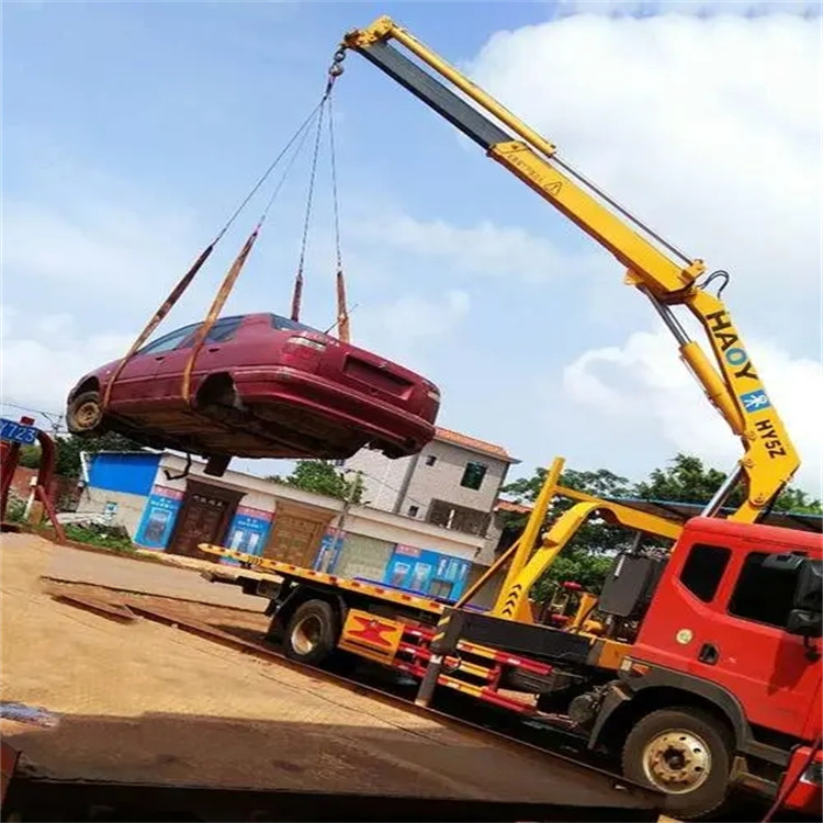 临朐吊车救援小汽车怎么吊