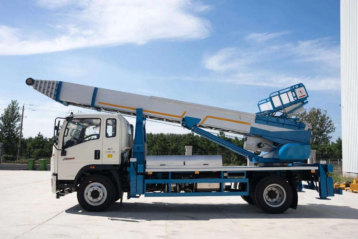 临朐云梯上料车租赁费用