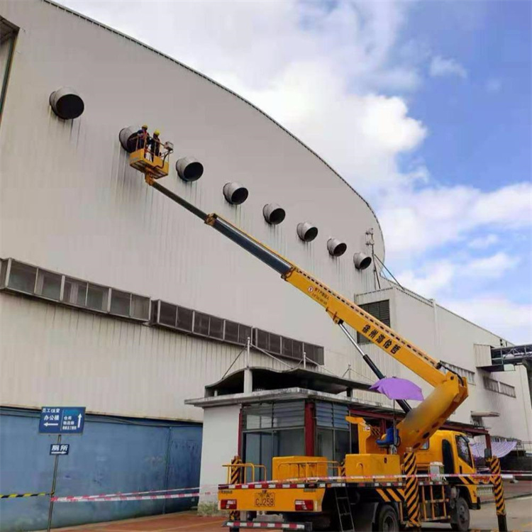 临朐高空作业车出租服务：专业广告牌安装解决方案