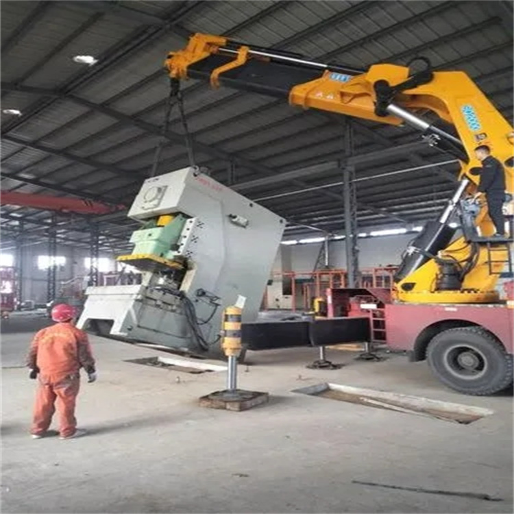 临朐80吨折臂吊车出租附近电话