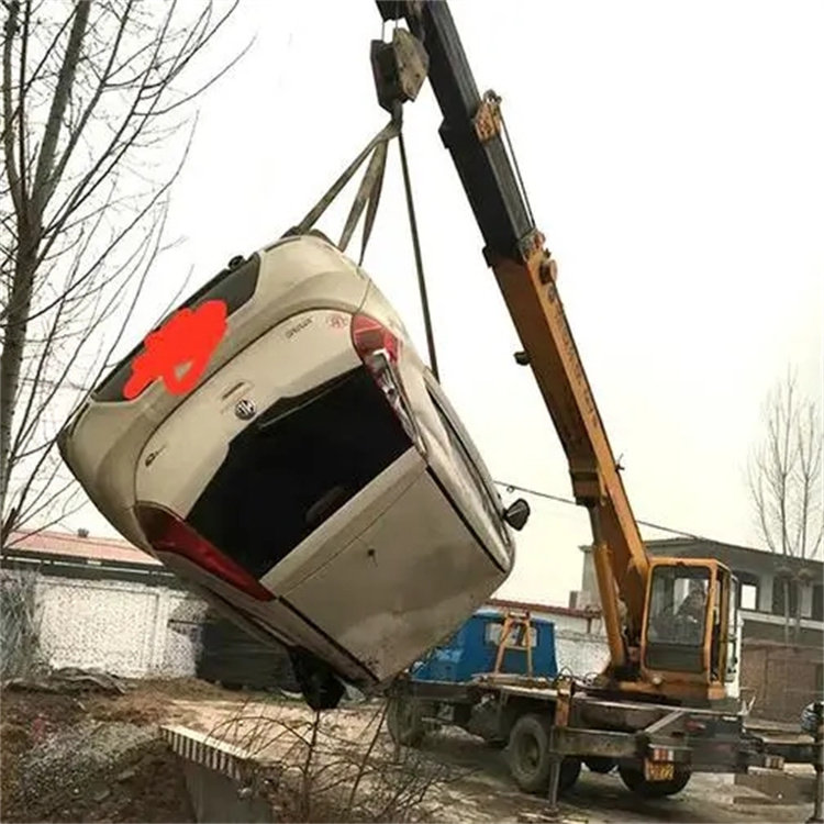 临朐随时待命，吊车24小时道路救援服务全解析